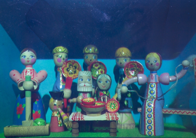 Series Russian wooden toy 2_1